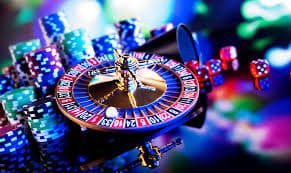 Studio Asia Gaming aladinslot dengan dealer profesional, kartu fisik, dan kamera multi-sudut yang menampilkan permainan live baccarat dalam definisi tinggi